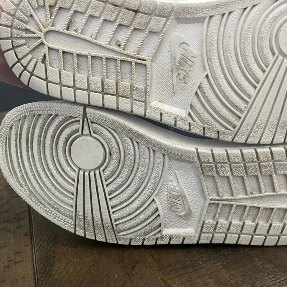 Jordan 1 Retro High Deconstructed 